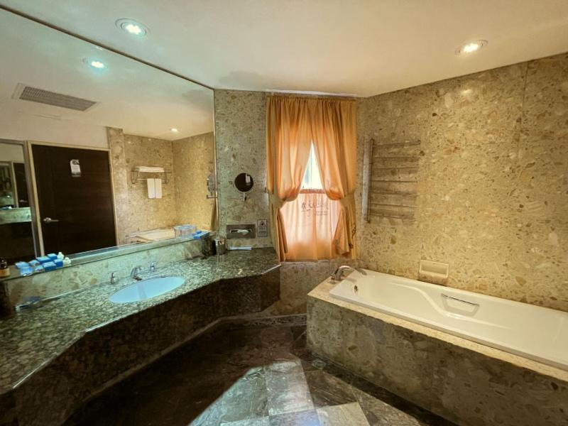 Swan Lake Villa Resort Nanwan Esterno foto